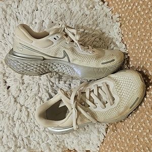 Nike Zoomx Sneakers